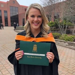 Meet your Posher, Nicole